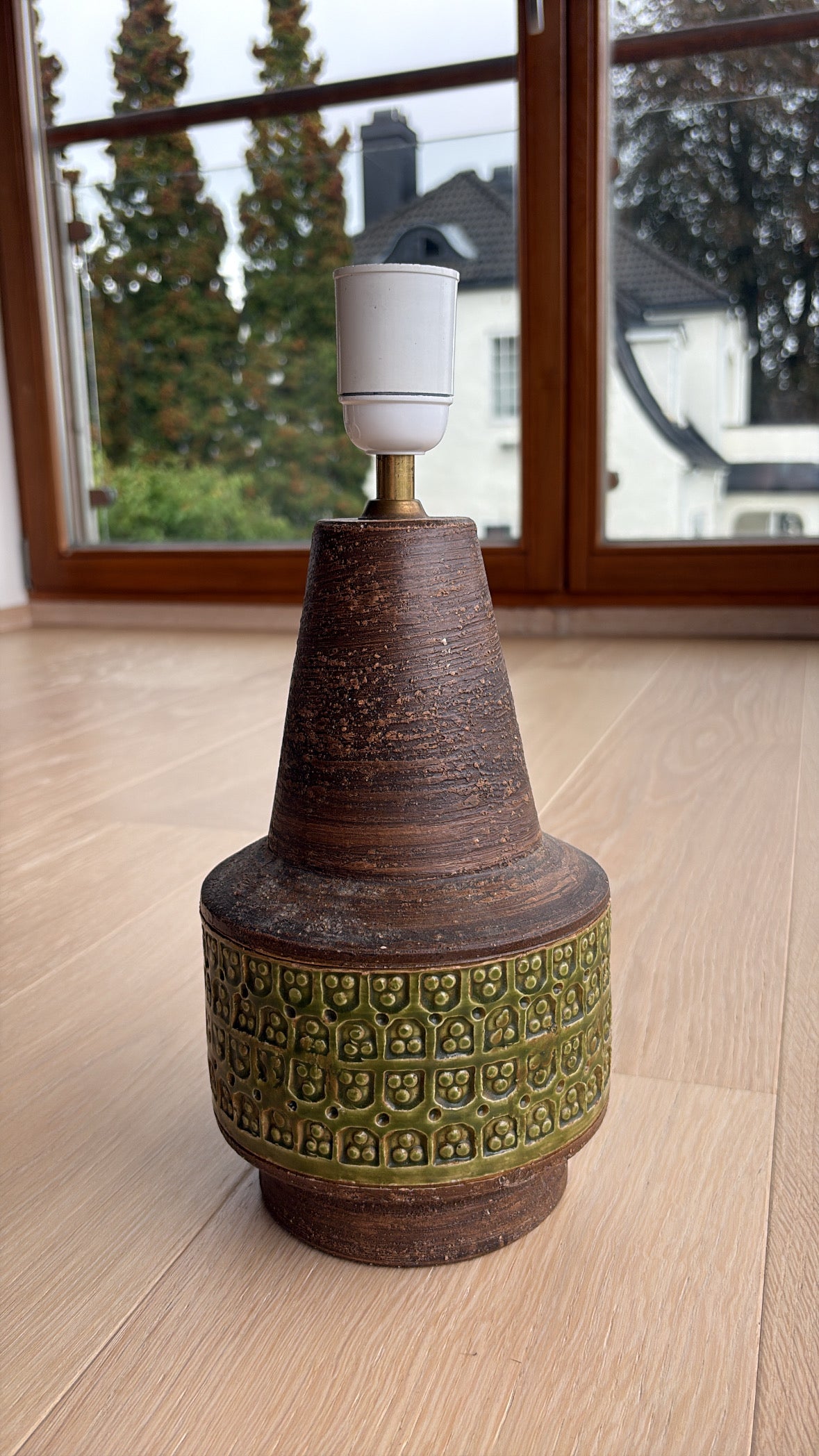 Vesle Bitossi brun (med ny ledning)