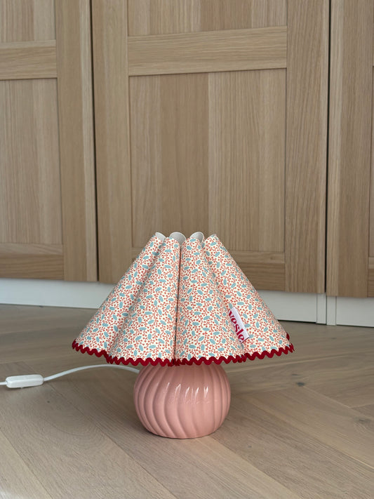 Custom lampe med skjerm