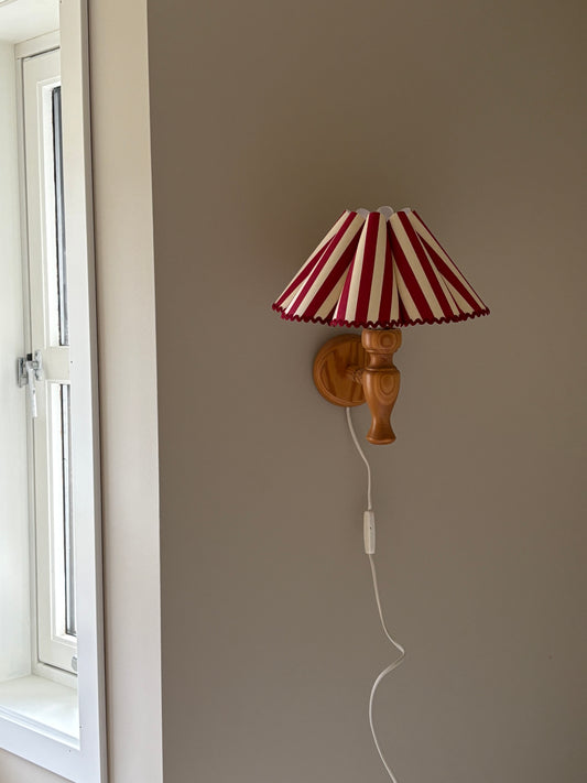 Vesle furuvegg 5 🎪